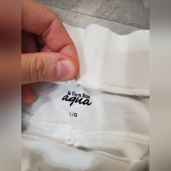 La Vie En Rose Aqua White Women's Mini Shorts. 2,5" Inseam. Size L. - Picture 3 of 9